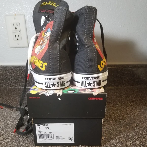 Converse Chuck Taylor All Star Looney Tunes High Top 160901F-001 Mens Size 11 - Picture 6 of 7